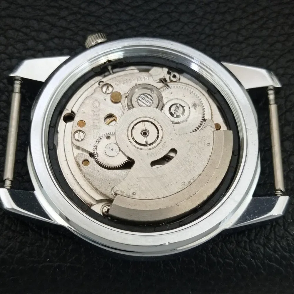 Vintage 1973 Seiko Automatic Mens Silver Watch W/daydate & Red accents